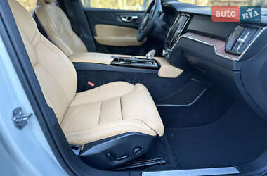 Универсал Volvo V60 2020 в 