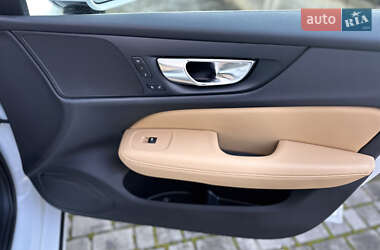 Универсал Volvo V60 2020 в 