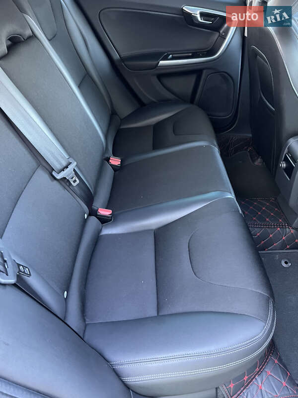 Универсал Volvo V60 2016 в Самборе