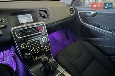 Універсал Volvo V60 2011 в 