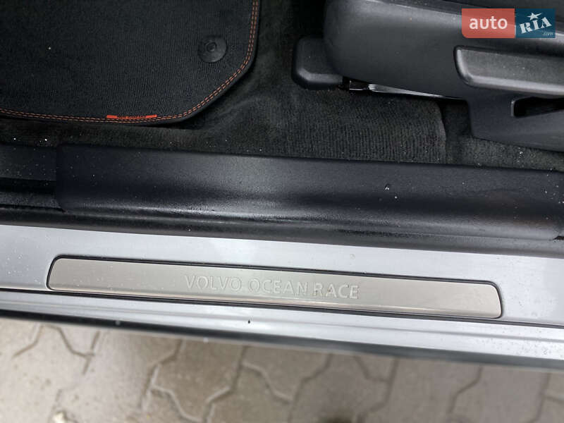 Универсал Volvo V60 2016 в Львове фото 38 Универсал Volvo V60 2016 в Львове