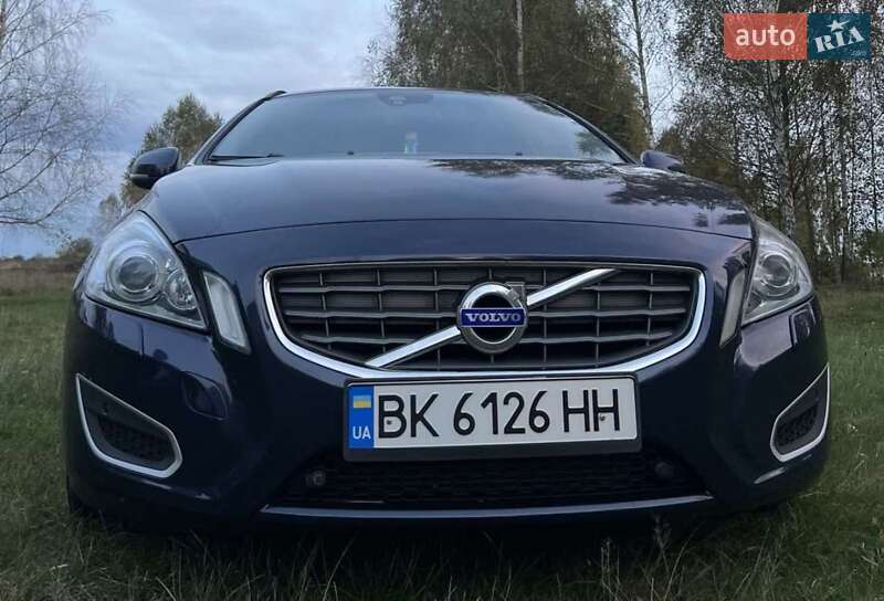 Универсал Volvo V60 2011 в Костополе