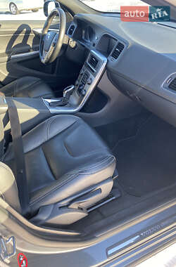 Универсал Volvo V60 2017 в 