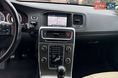 Универсал Volvo V60 2012 в 