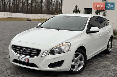 Універсал Volvo V60 2011 в Луцьку