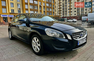 Універсал Volvo V60 2012 в Києві