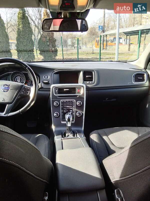 Универсал Volvo V60 2013 в Киеве фото 7 Универсал Volvo V60 2013 в Киеве