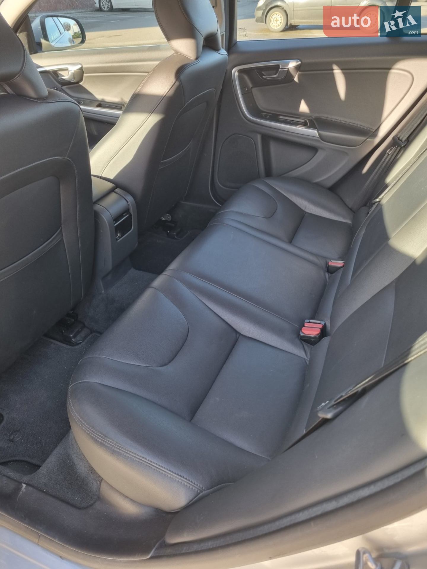 2015 Volvo V60 - мініатюра 9