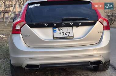 Универсал Volvo V60 2016 в 