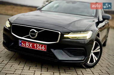 Универсал Volvo V60 2020 в Трускавце