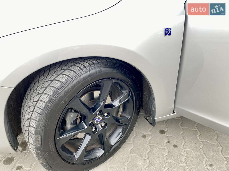 Универсал Volvo V60 2016 в Львове фото 22 Универсал Volvo V60 2016 в Львове