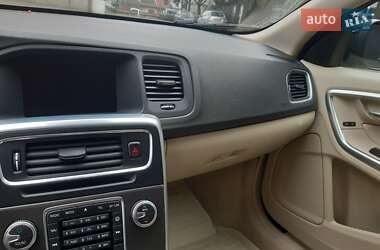Універсал Volvo V60 2015 в 