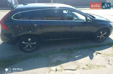 Универсал Volvo V60 2011 в 