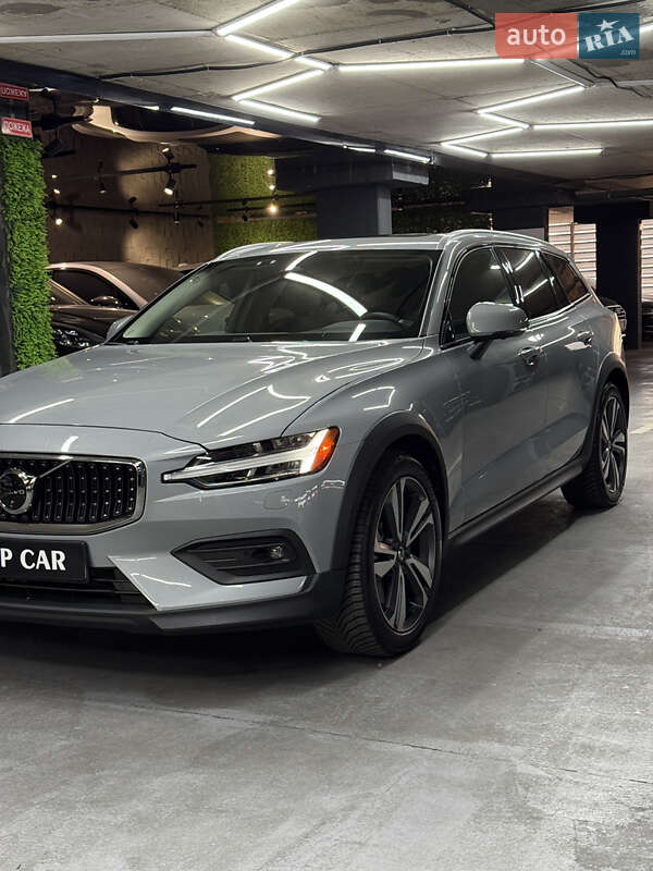 Универсал Volvo V60 2024 в Одессе