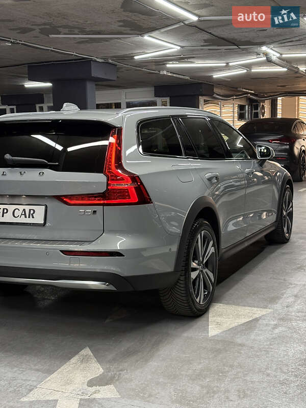 Универсал Volvo V60 2024 в Одессе