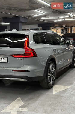 Универсал Volvo V60 2024 в 