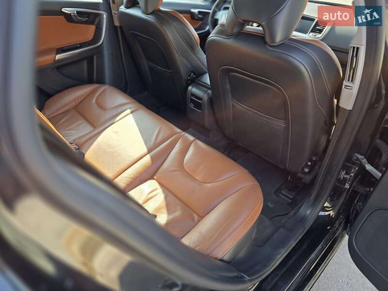 Универсал Volvo V60 2014 в Львове