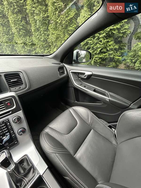 Універсал Volvo V60 2018 в Івано-Франківську