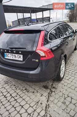 Универсал Volvo V60 2012 в 