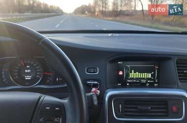 Универсал Volvo V60 2014 в 