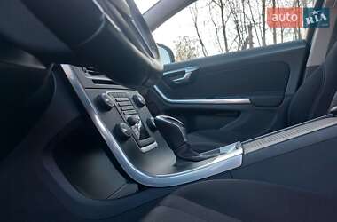 Универсал Volvo V60 2014 в 