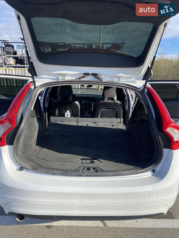 Универсал Volvo V60 2015 в Днепре фото 17 Универсал Volvo V60 2015 в Днепре