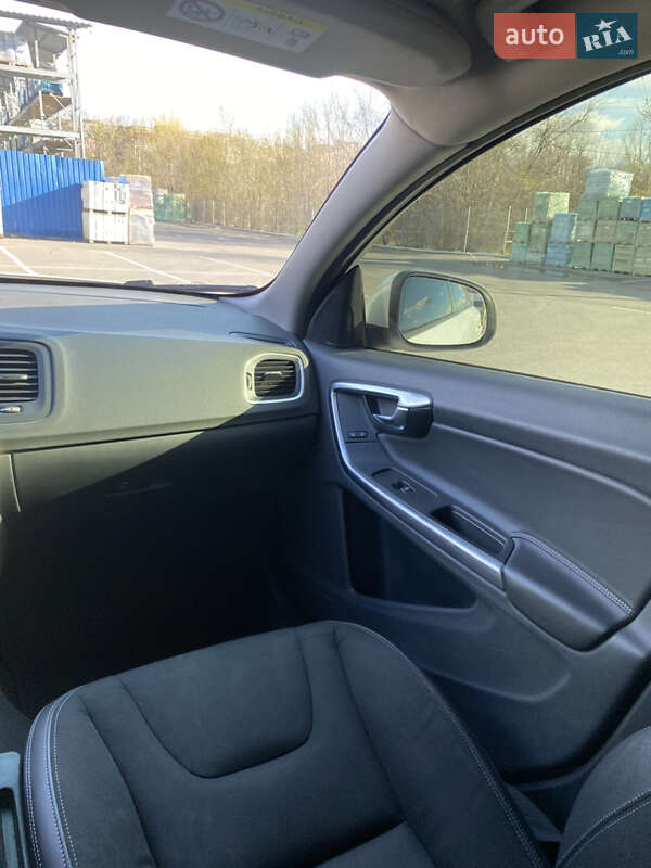Универсал Volvo V60 2015 в Днепре фото 34 Универсал Volvo V60 2015 в Днепре