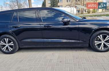 Универсал Volvo V60 2019 в 