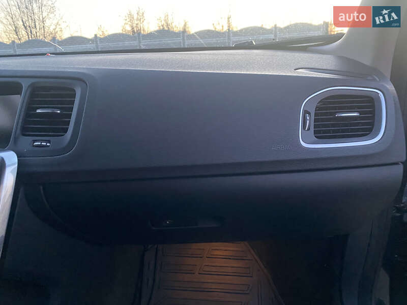 Універсал Volvo V60 2011 в Києві