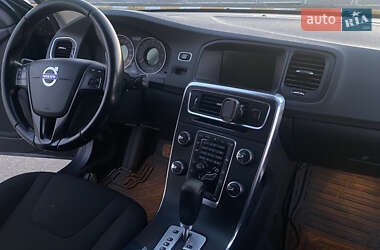 Универсал Volvo V60 2011 в 