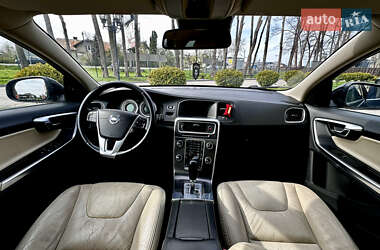 Универсал Volvo V60 2010 в 