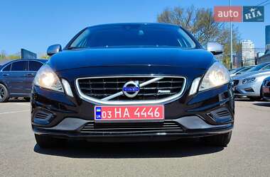 Универсал Volvo V60 2013 в 