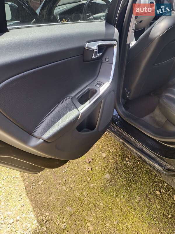 Универсал Volvo V60 2012 в Львове