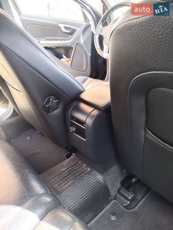 Универсал Volvo V60 2012 в Львове