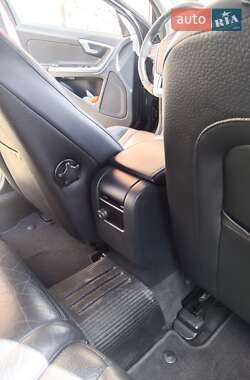 Универсал Volvo V60 2012 в 