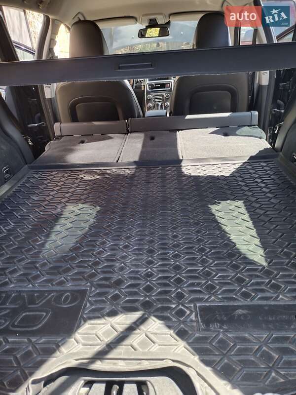 Универсал Volvo V60 2012 в Львове