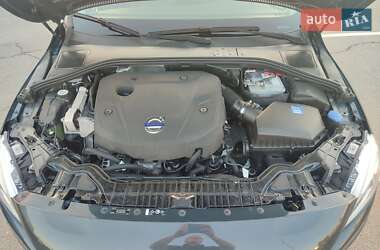 Универсал Volvo V60 2014 в 