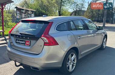 Универсал Volvo V60 2015 в 