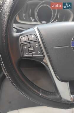 Универсал Volvo V60 2016 в 