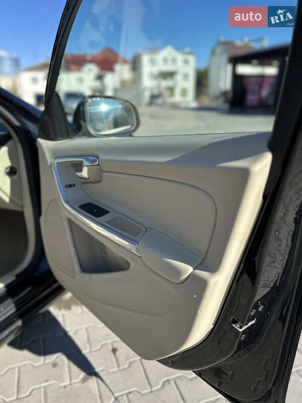 Универсал Volvo V60 2012 в Львове
