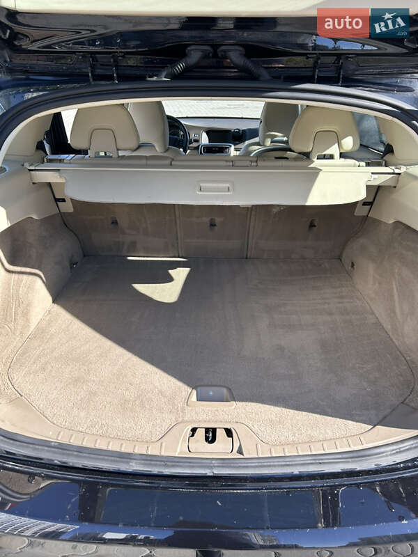 Универсал Volvo V60 2012 в Львове