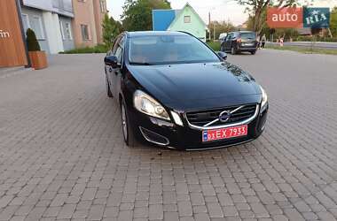 Універсал Volvo V60 2013 в 
