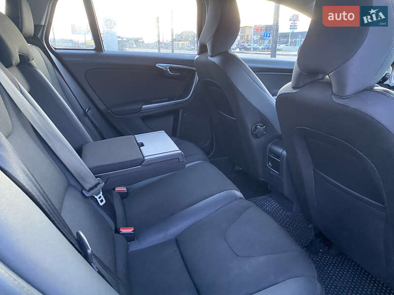Универсал Volvo V60 2011 в Луцке фото 16 Универсал Volvo V60 2011 в Луцке