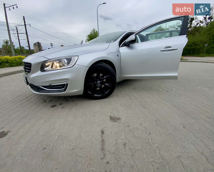 Универсал Volvo V60 2016 в Львове фото 6 Универсал Volvo V60 2016 в Львове