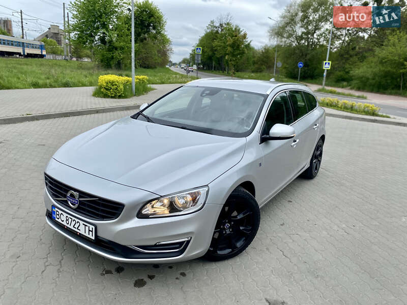 Универсал Volvo V60 2016 в 