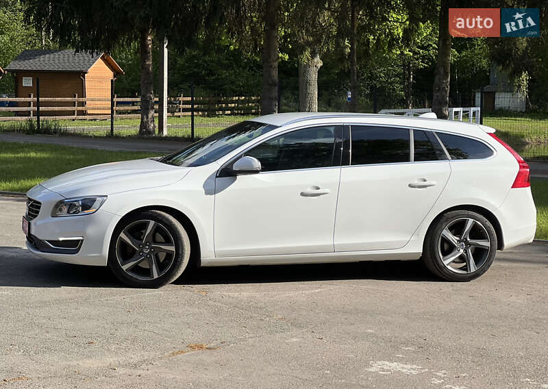 Універсал Volvo V60 2015 в Луцьку