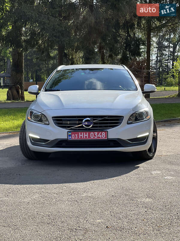 Універсал Volvo V60 2015 в Луцьку