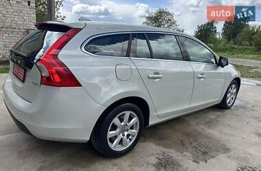 Универсал Volvo V60 2011 в 