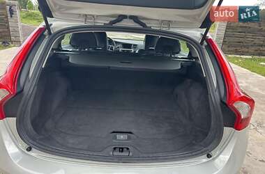 Универсал Volvo V60 2011 в 