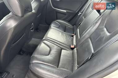 Универсал Volvo V60 2011 в 